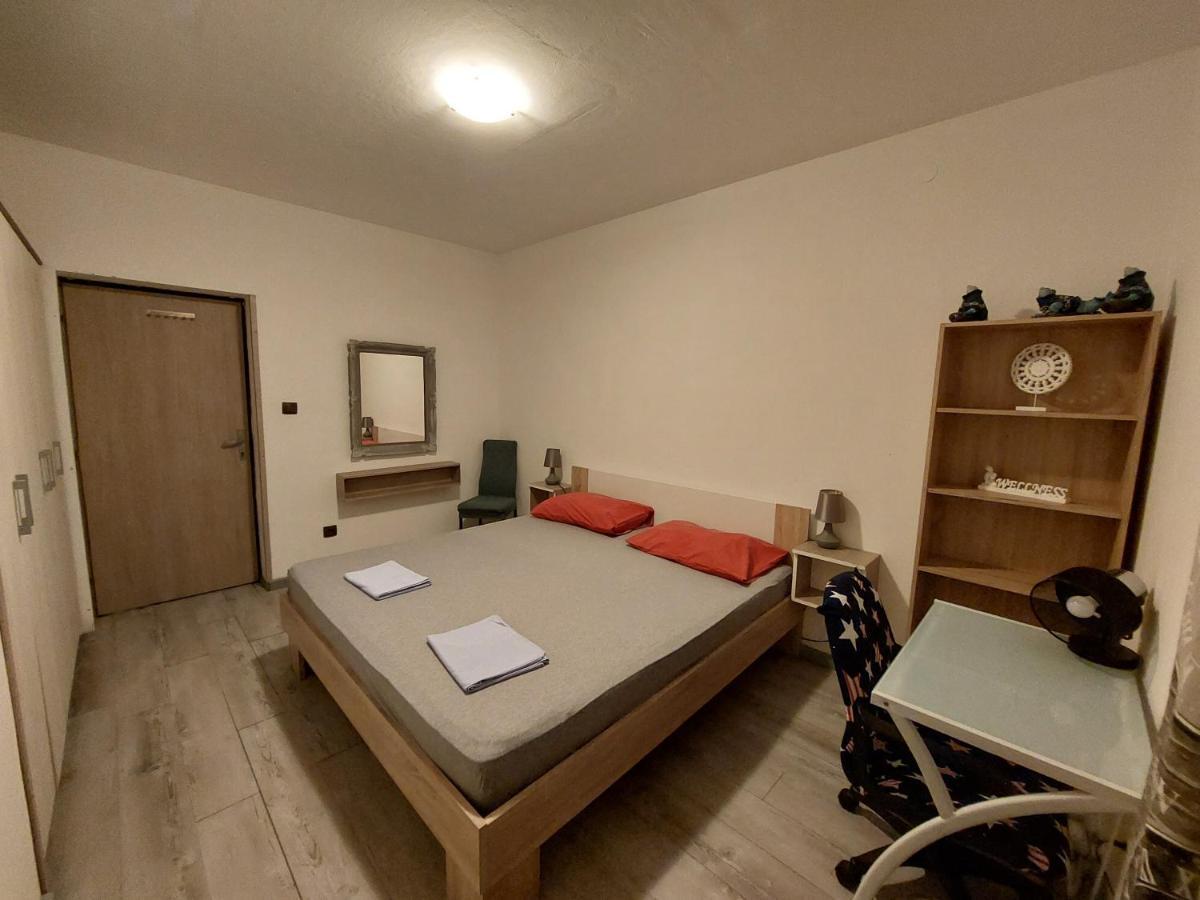 Apartment Denis Сень Экстерьер фото